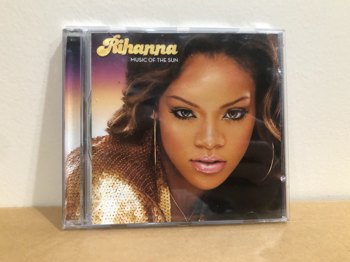 Rihanna - Music of the Sun CD 🏈
