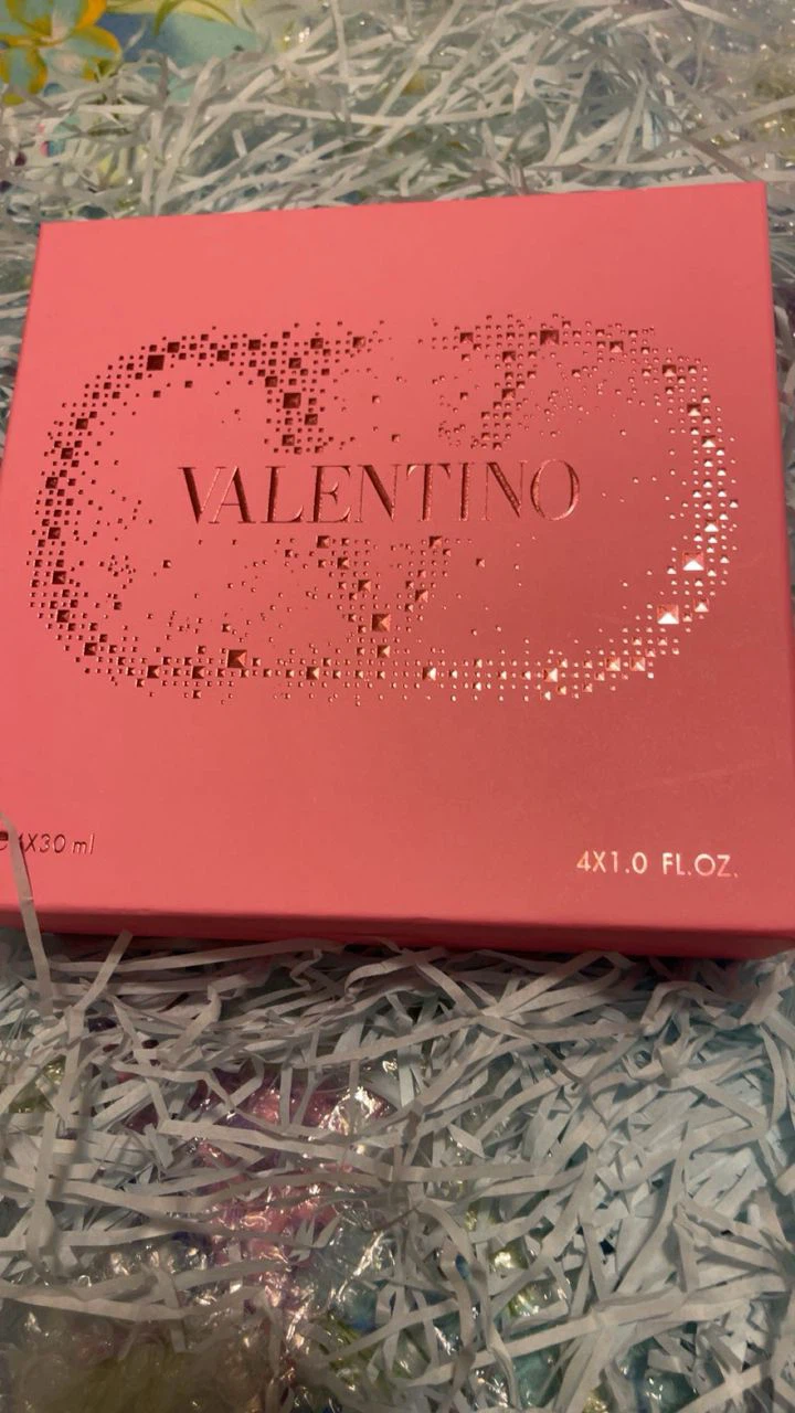 Valentino Born In Roma Fragrance Gift Set - photo 2