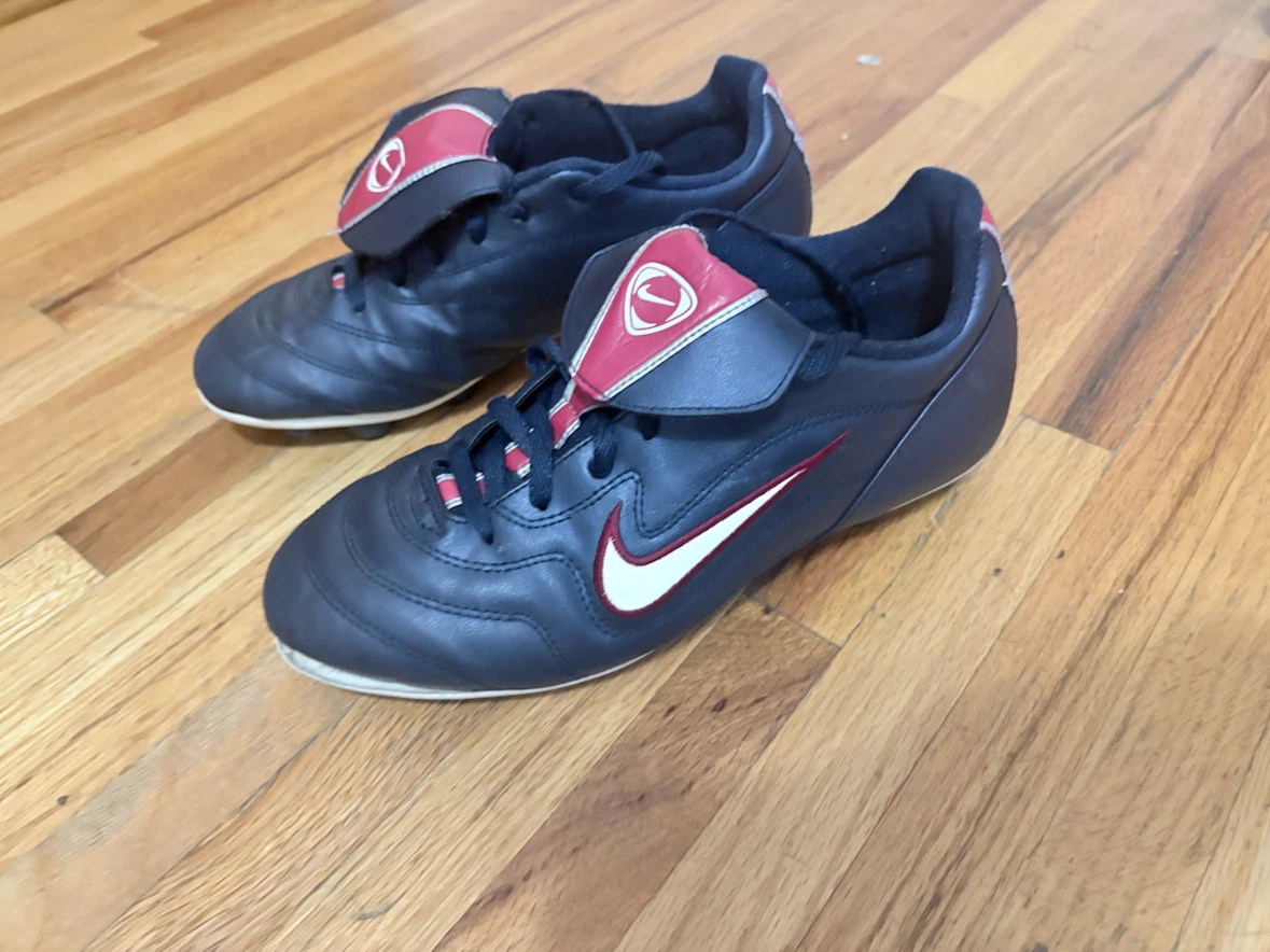 Nike Soccer Cleats Dark Blue and Red