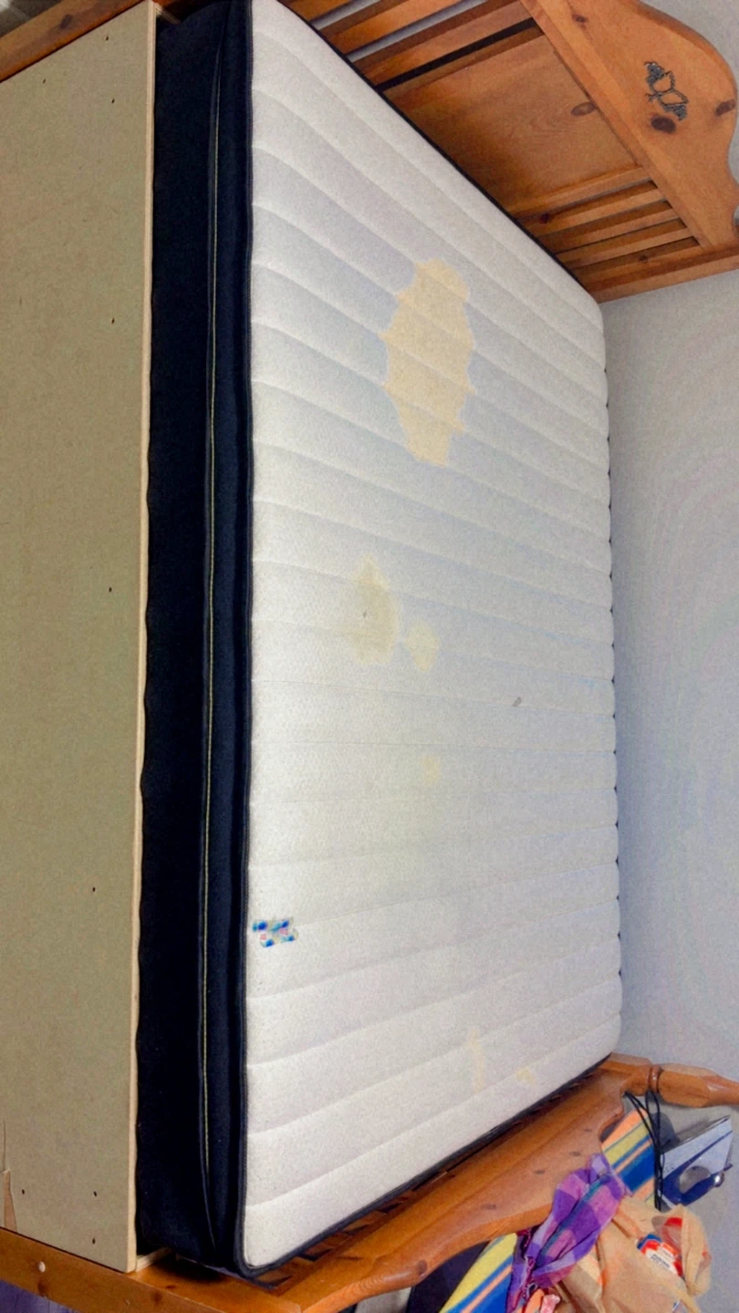 Queen Size Mattress (Molblly Mattress)