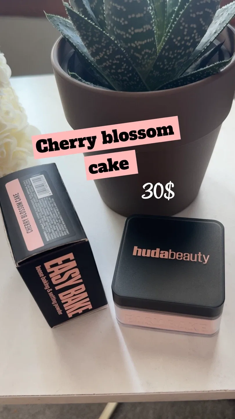 Huda Beauty Easy Bake Loose Baking & Setting Powder