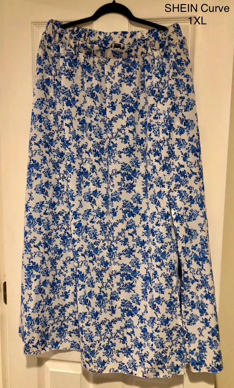 SHEIN Curve Floral Skirt 1XL 🏈