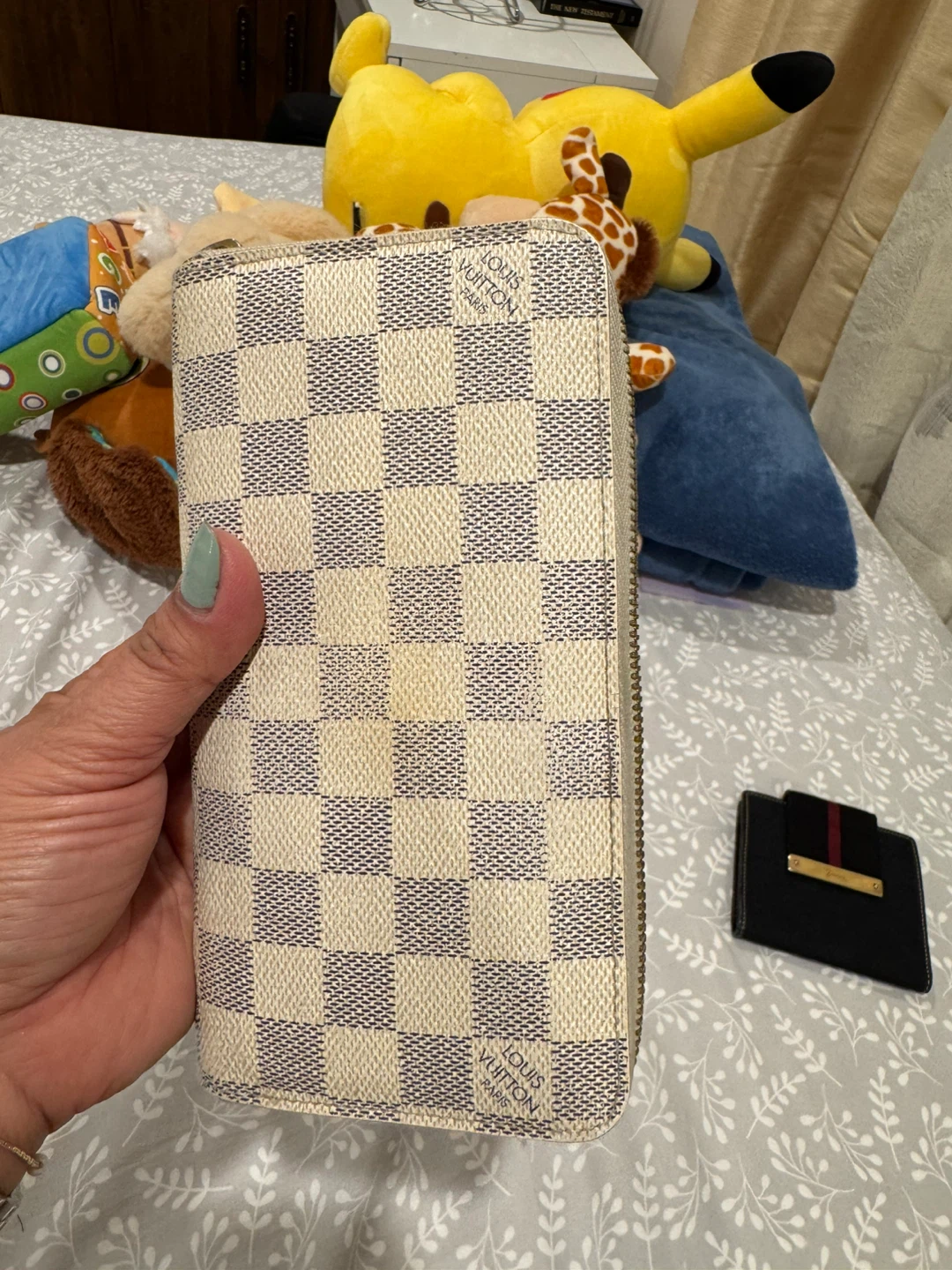 Louis Vuitton Damier Azur Zippy Wallet