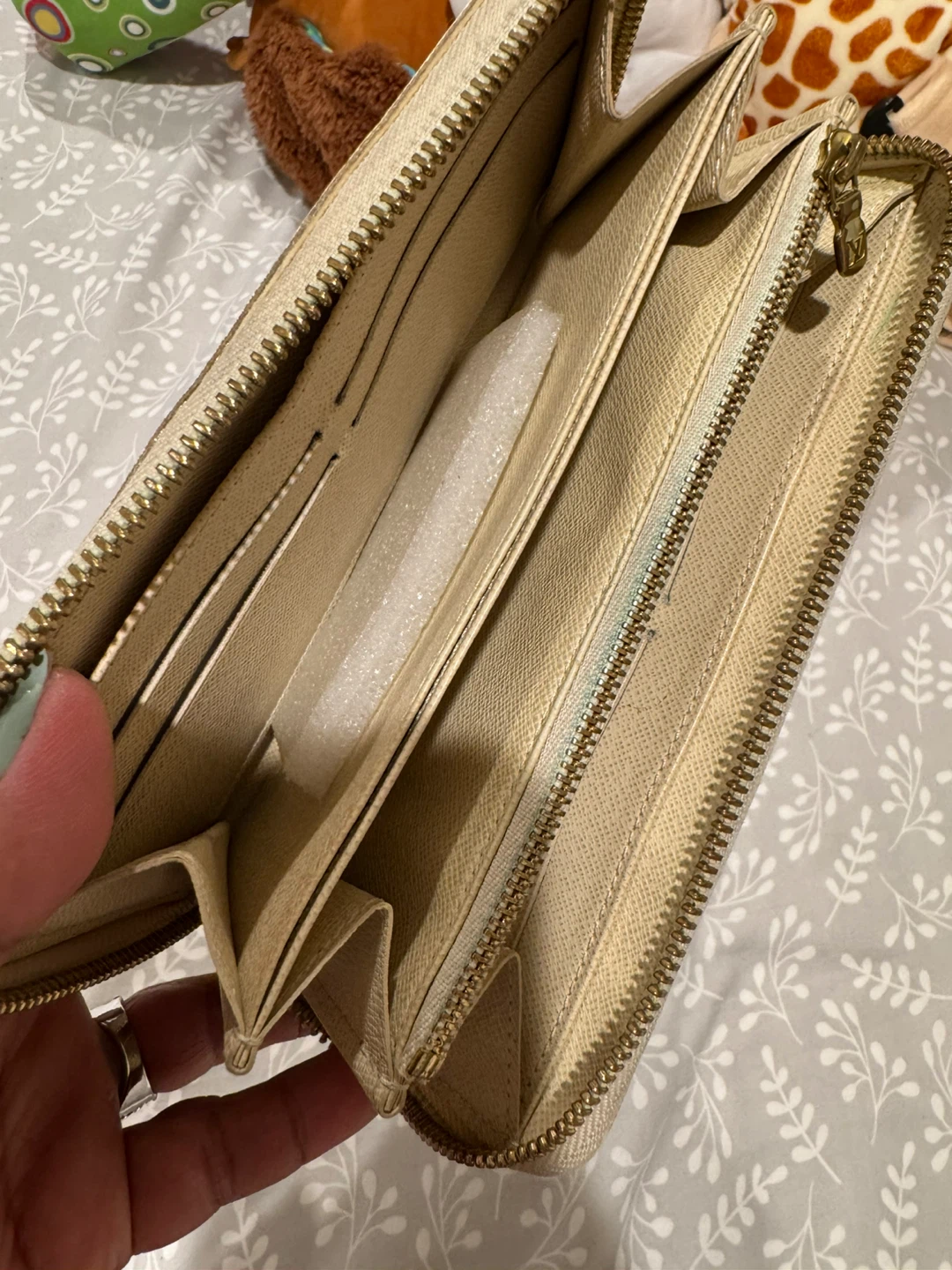 Louis Vuitton Damier Azur Zippy Wallet - photo 5