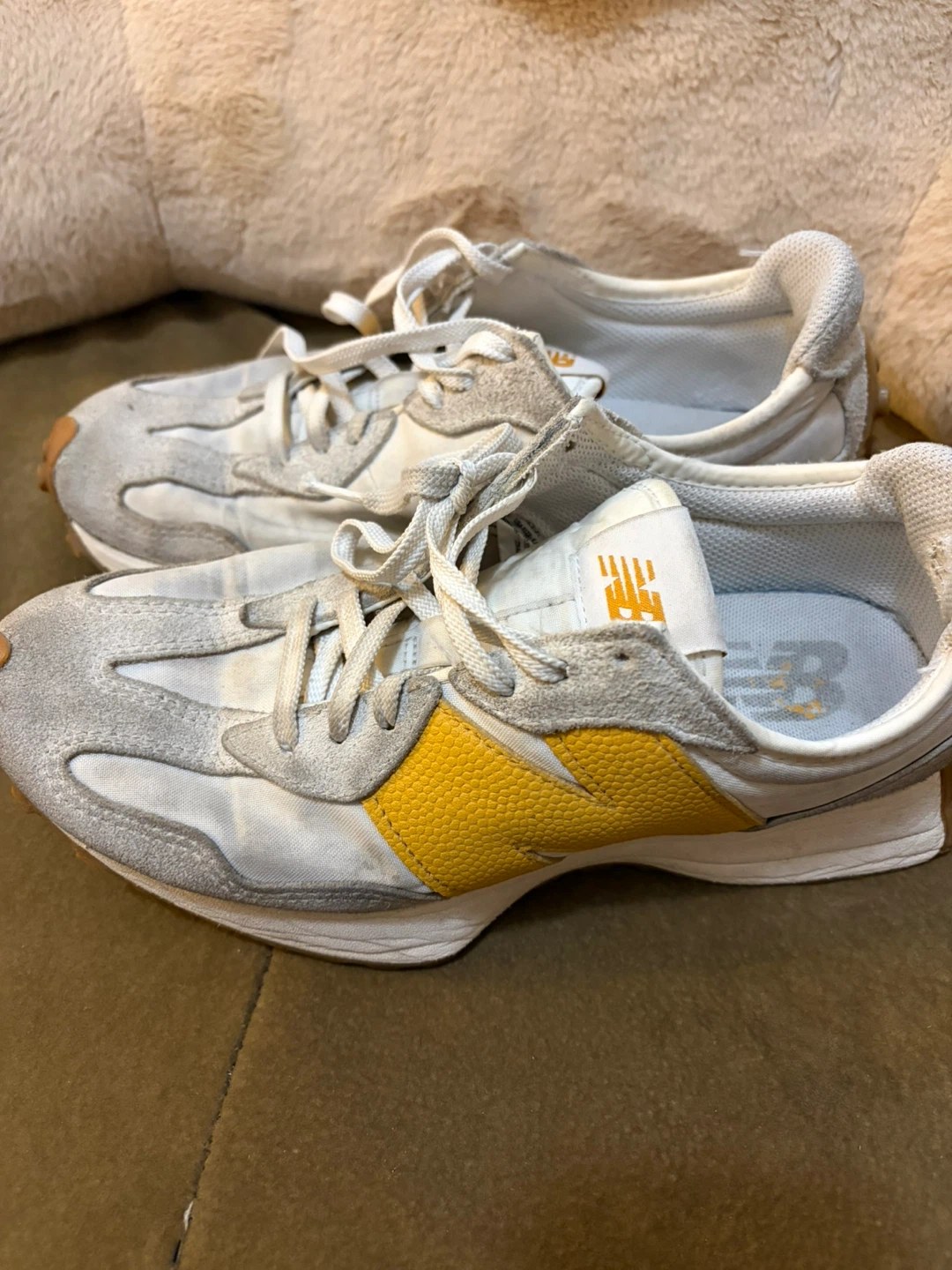 New Balance 327 Sneakers - US Women's Size 8 - photo 4