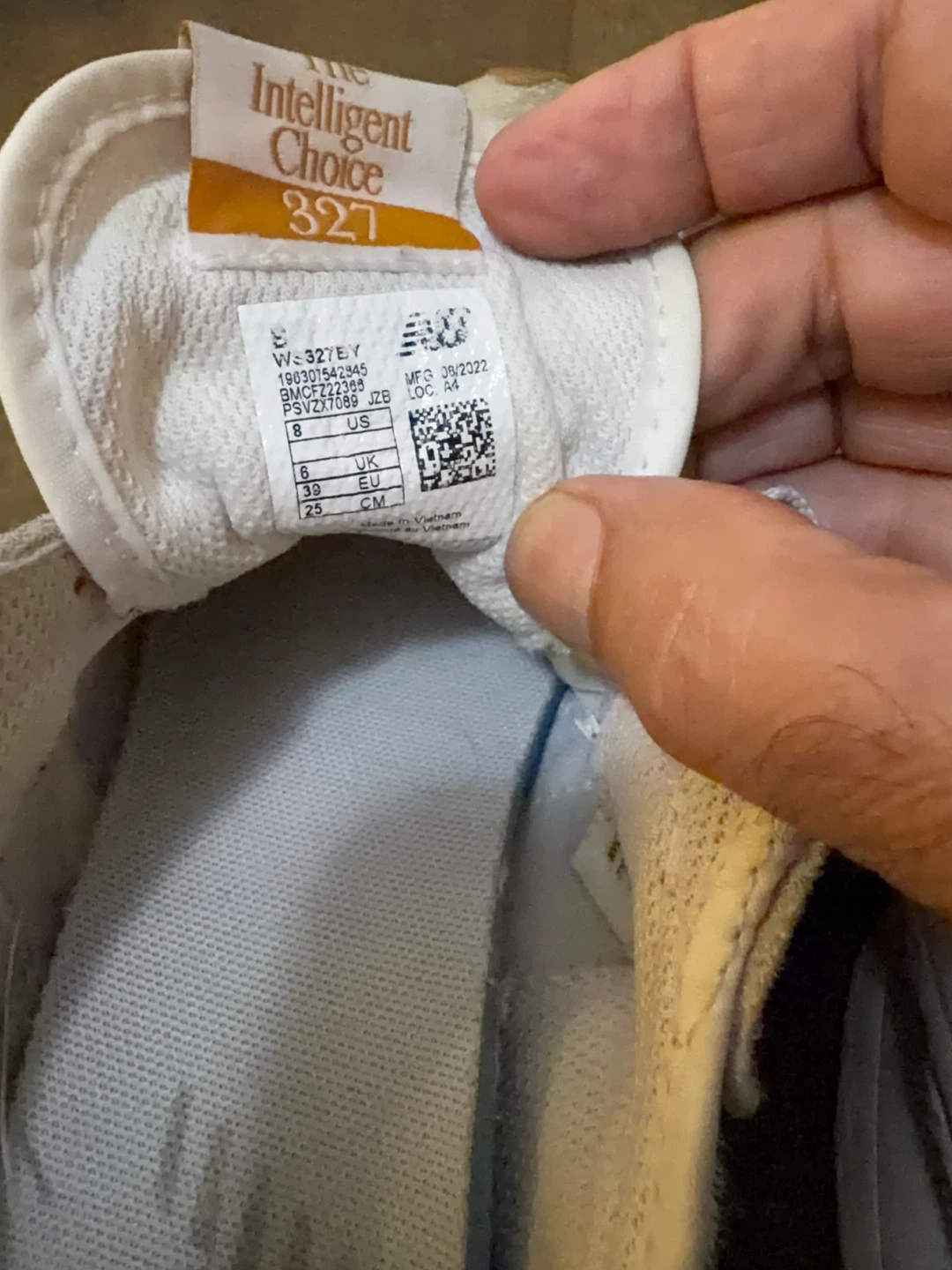 New Balance 327 Sneakers - US Women's Size 8 - photo 5