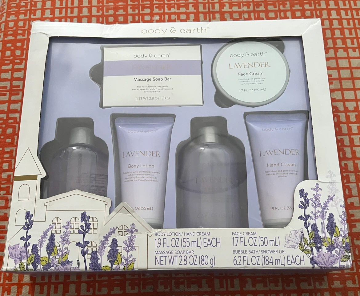 Body & Earth Lavender Spa Gift Set 🏈