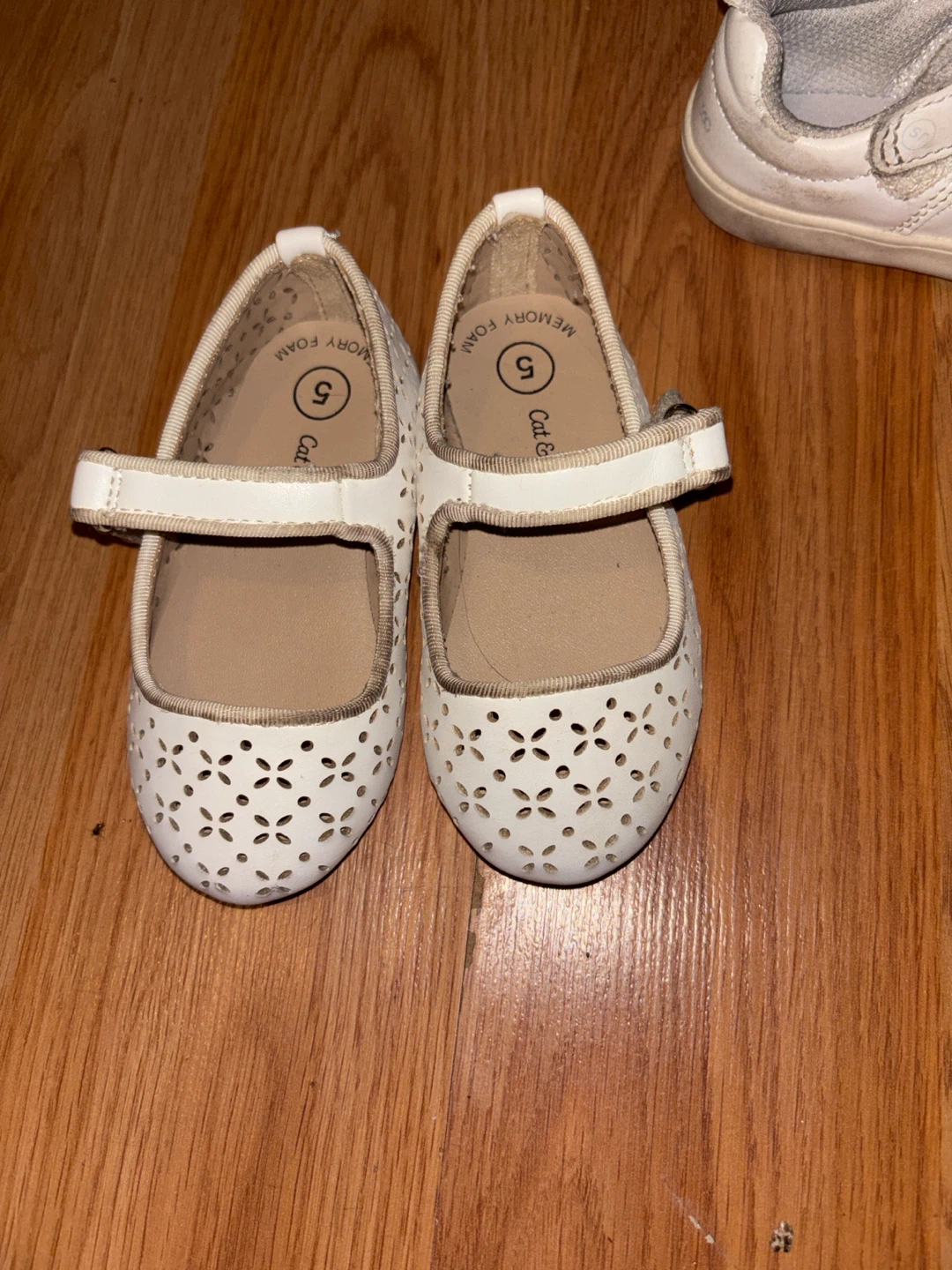 Cat & Jack Toddler Girl Flats White Size 5