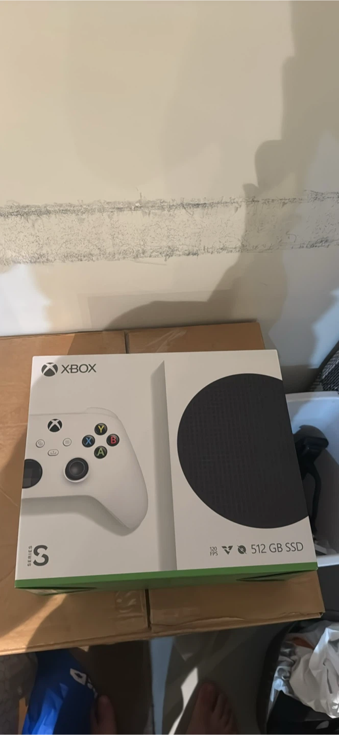 Xbox Series S 512GB Console with Controller and Headset - photo 3