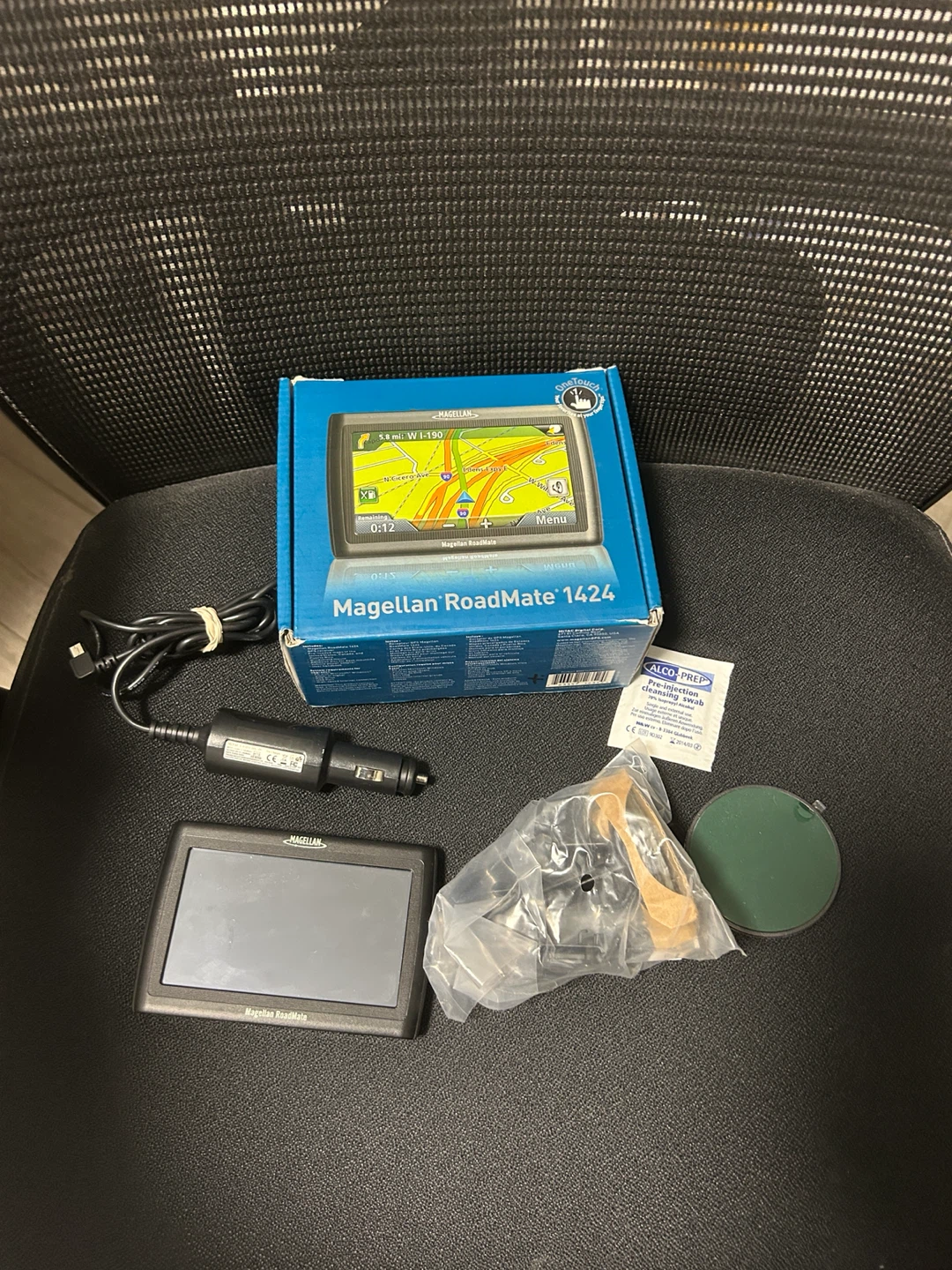 Magellan RoadMate 1424 GPS Navigator