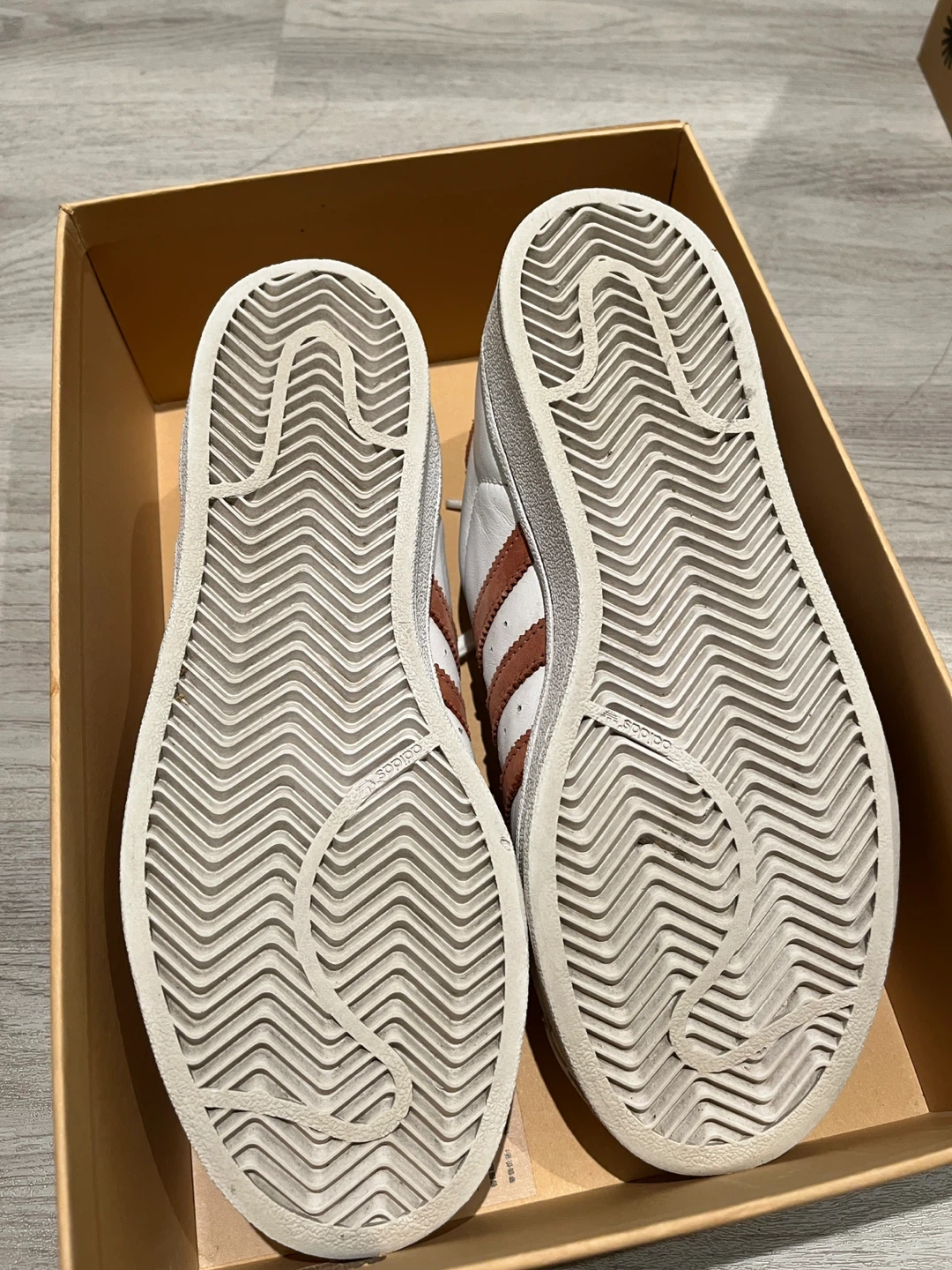 Adidas Superstar Shoes - photo 2