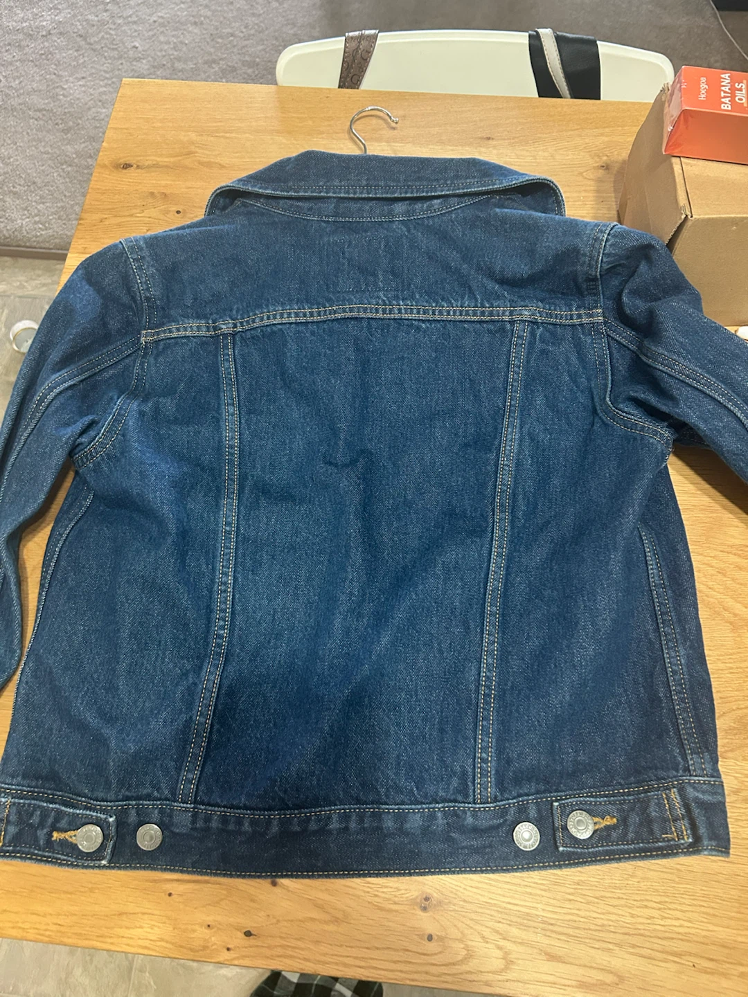 Women’s Levi's Premium Denim Jacket - Size Large - photo 2