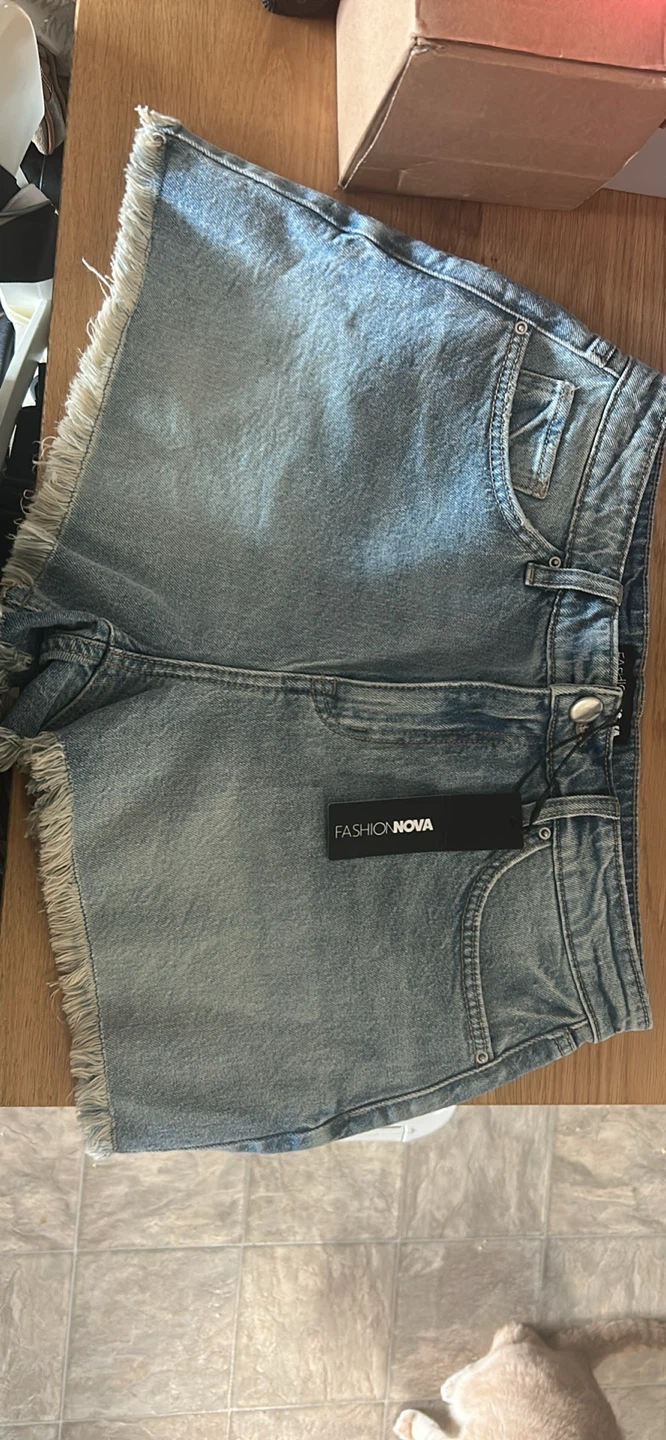 Fashion Nova Jolene Fray Hem Denim Shorts