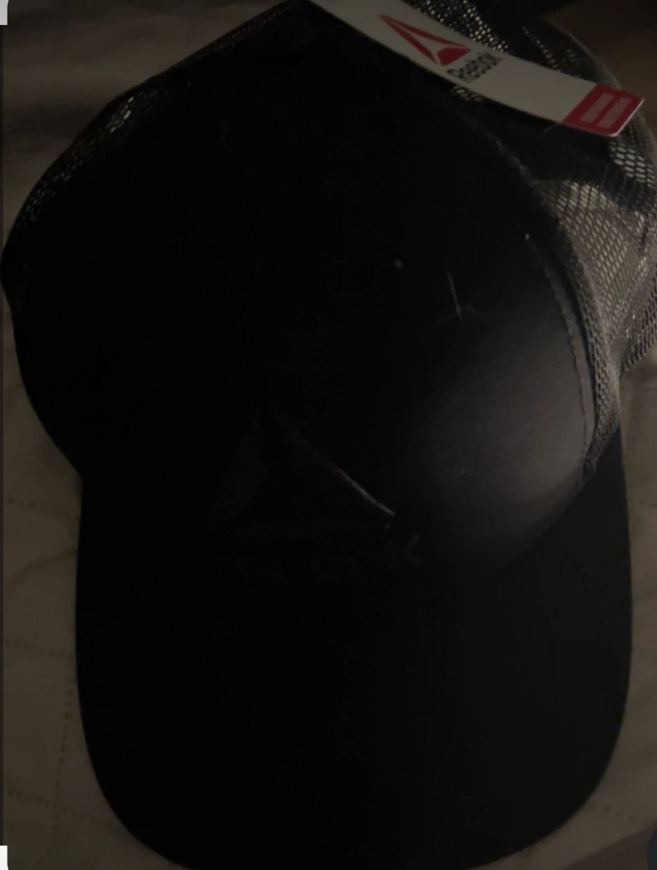 🏈 Reebok Black Mesh Trucker Hat