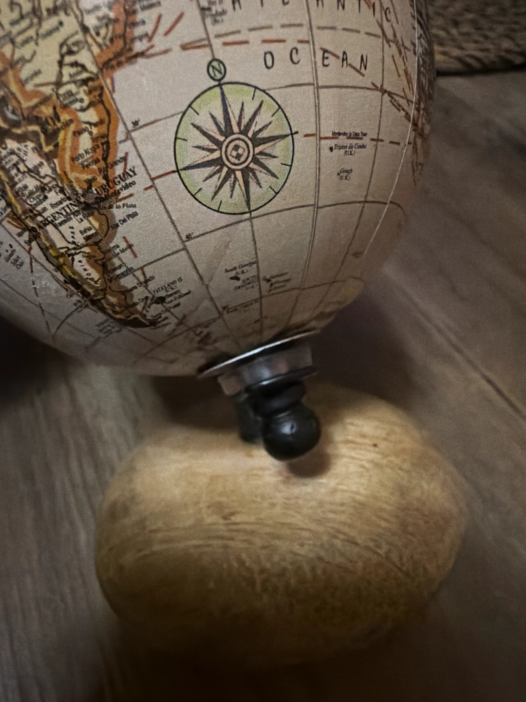 Vintage-style decorative desktop globe 🏈 - photo 2