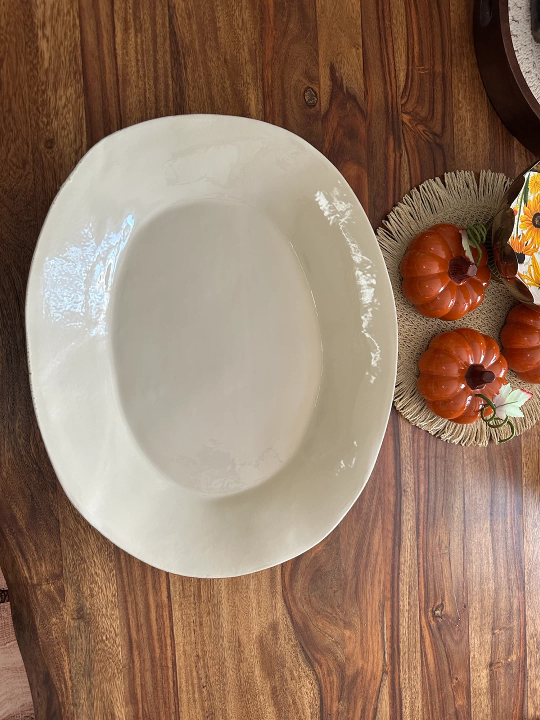 Vietri Oval Crème Serving Platter made in Italy