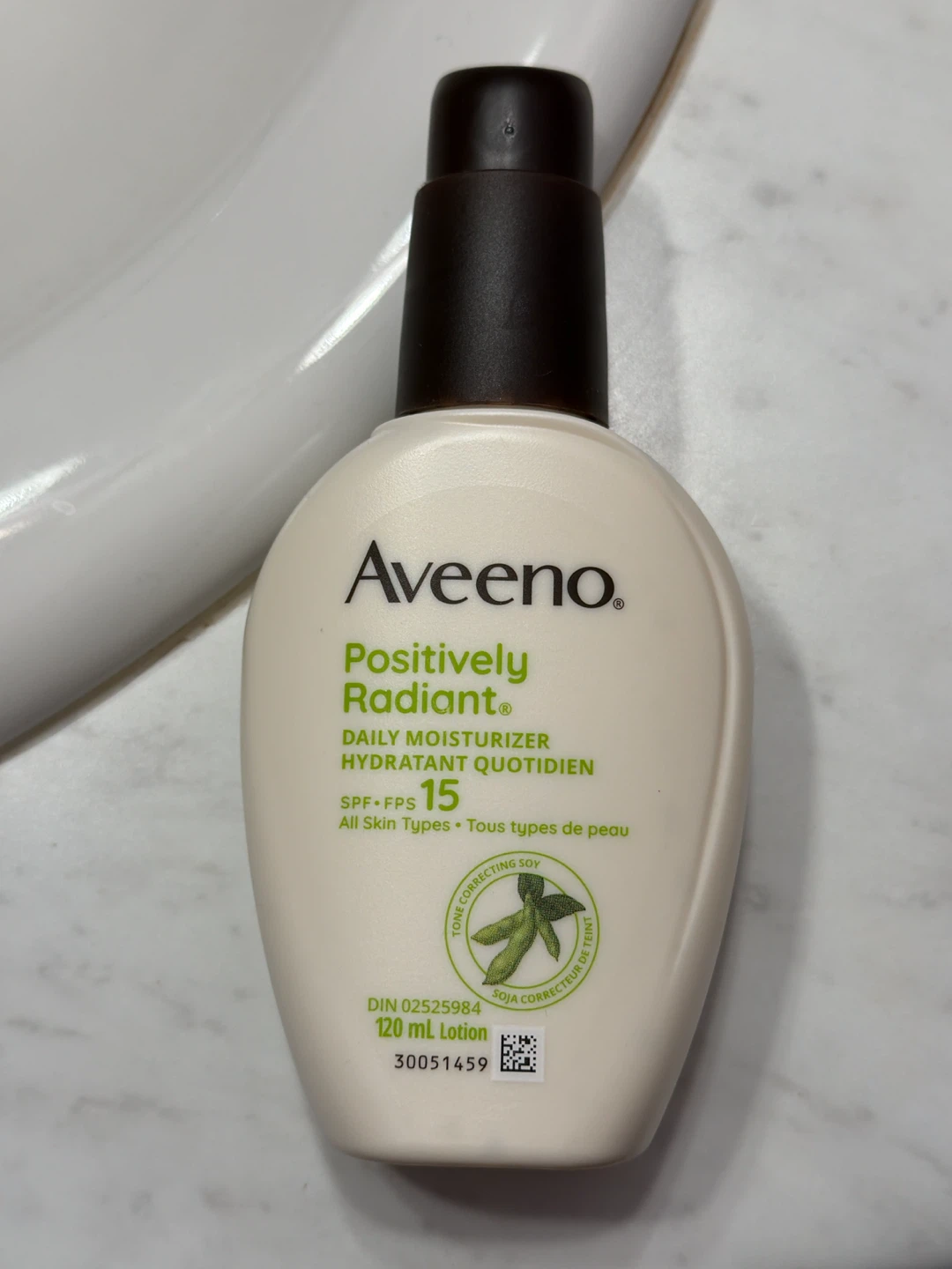 🏈 Aveeno Positively Radiant Daily Moisturizer SPF 15