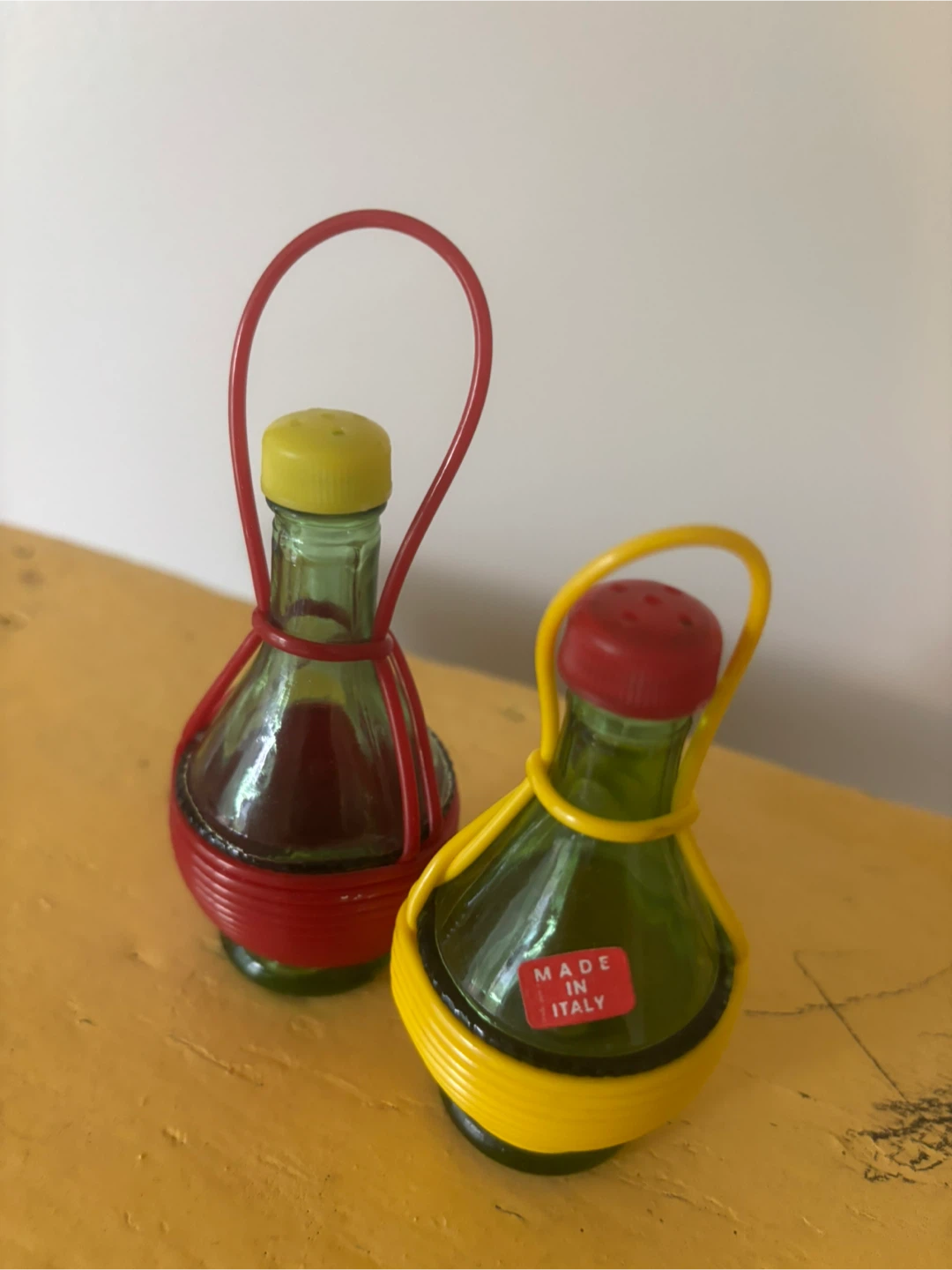 Vintage Italian Chianti Wine Green Glass Salt and Pepper Shakers - photo 5