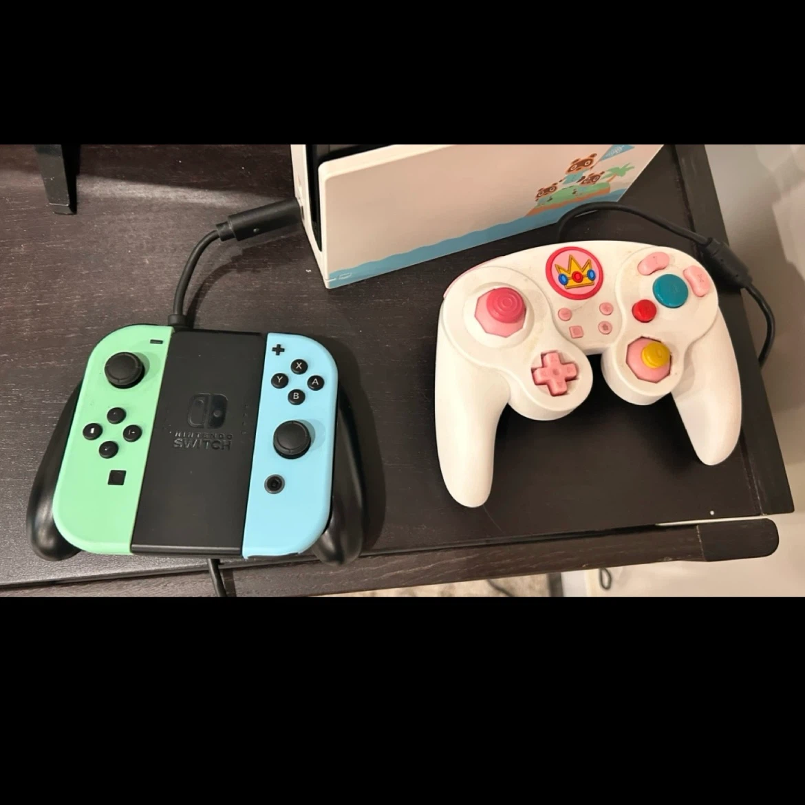 Nintendo Switch Animal Crossing Edition with Mario Kart 8 - photo 5
