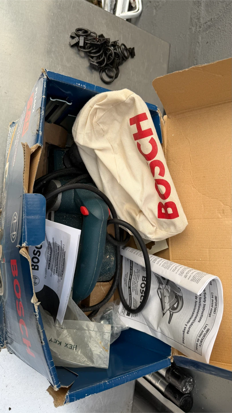 Bosch PL1682 3-1/4 in. Planer - photo 2
