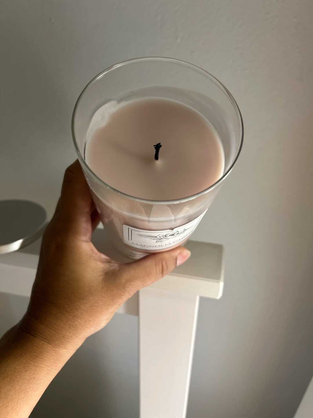 Magnolia Farms 18 oz. Scented Candle 🏈 - photo 2