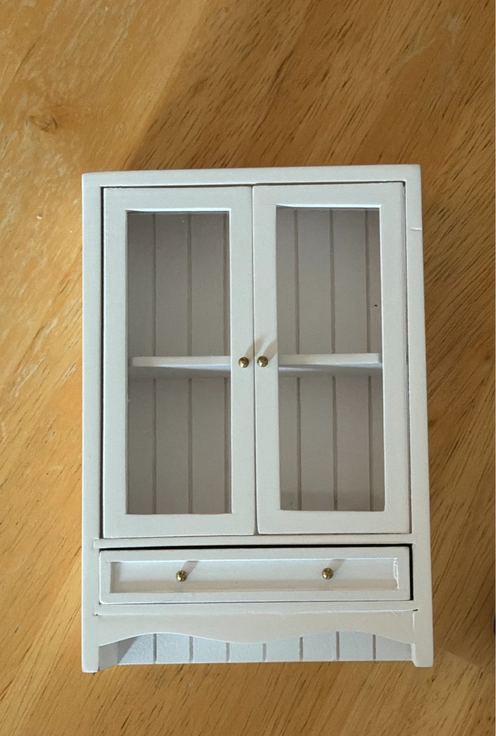 🏈 Miniature White Wooden Dollhouse Cabinet