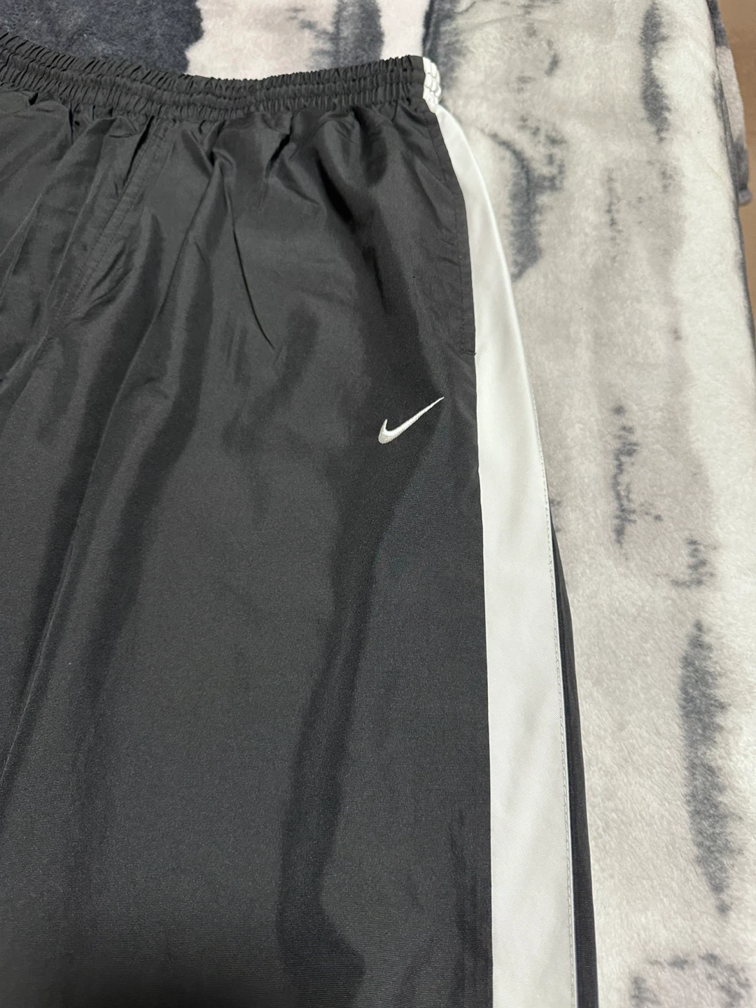 Nike Black and White Windbreaker Pants - photo 2