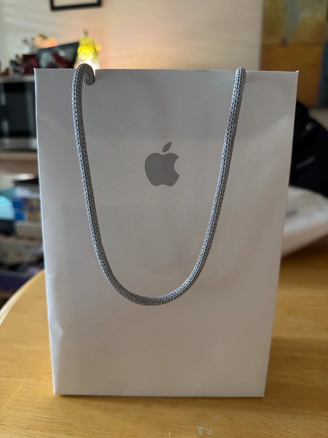 🏈 Small Apple paper bag