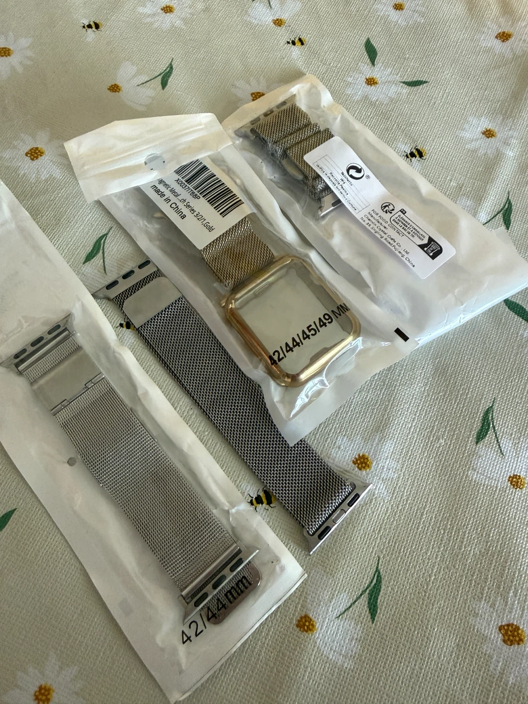 Apple Watch Magnetic Metal Bands and Case