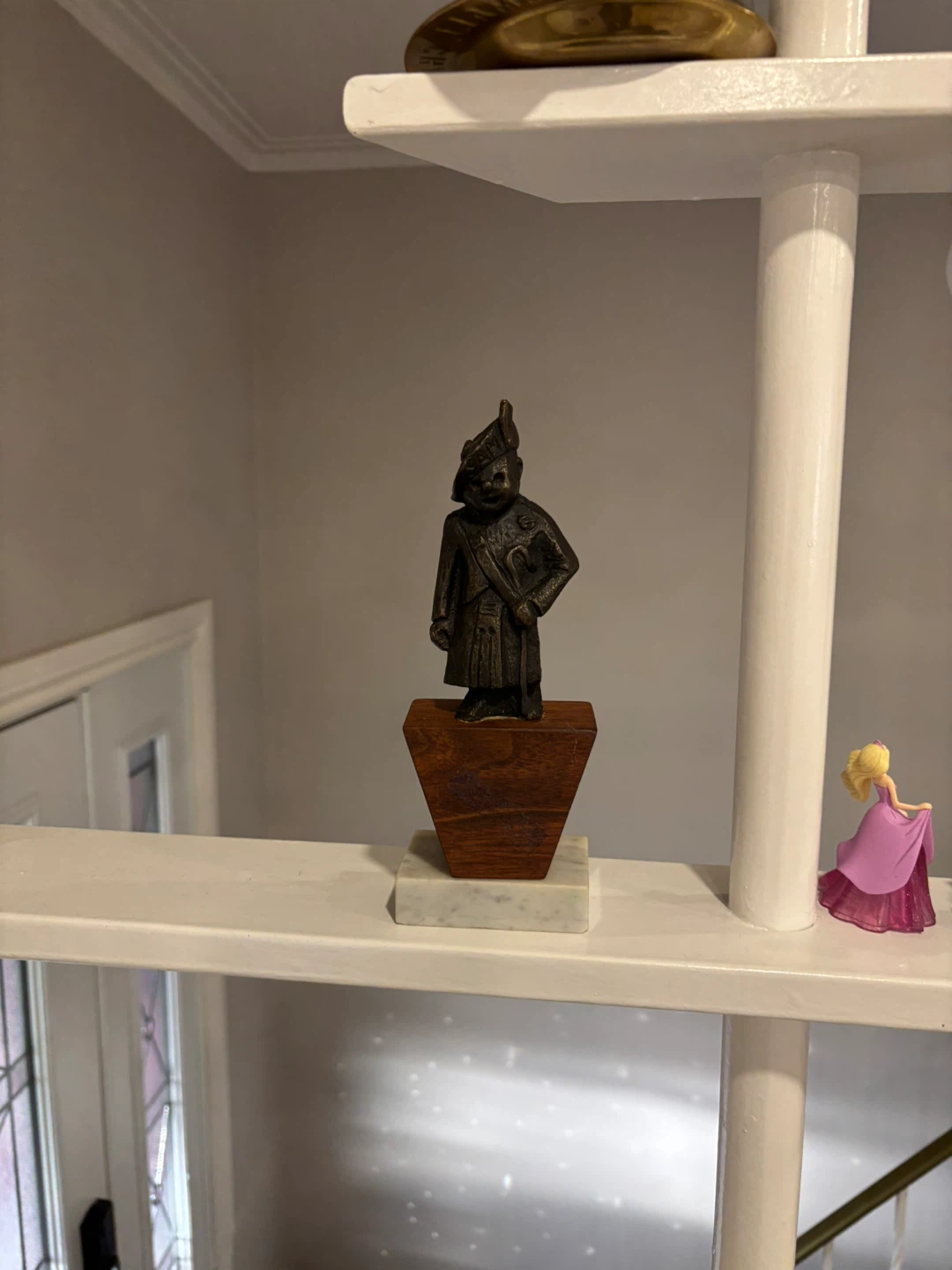 Vintage Highland Scotsman Figurine