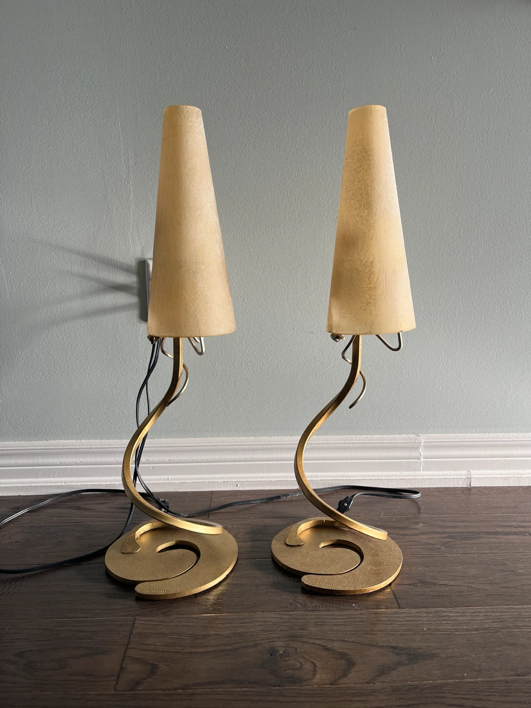 Pair of Vintage Gold Swirl Table Lamps - photo 2