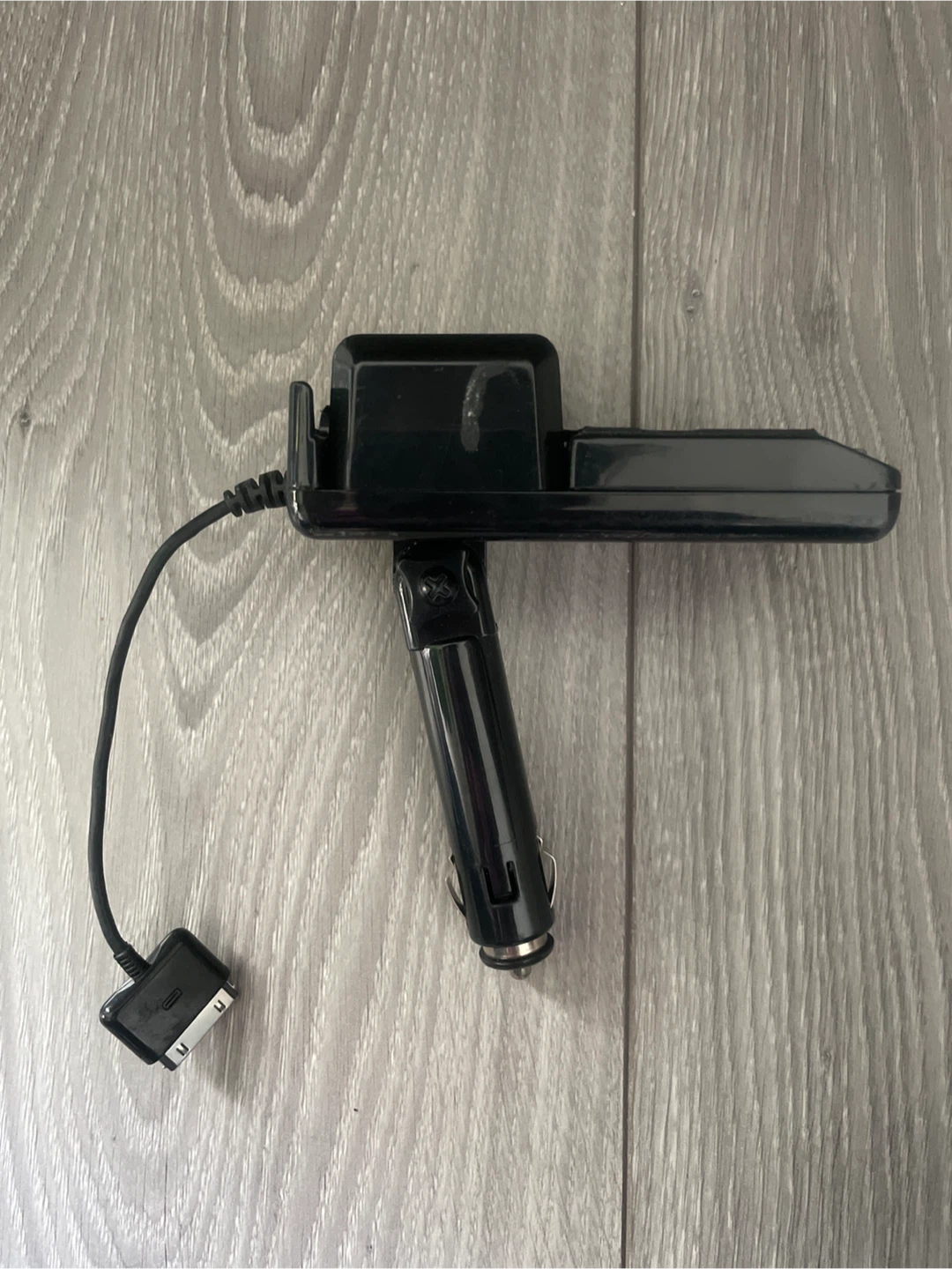🏈 Universal Car Phone Mount and FM Transmitter