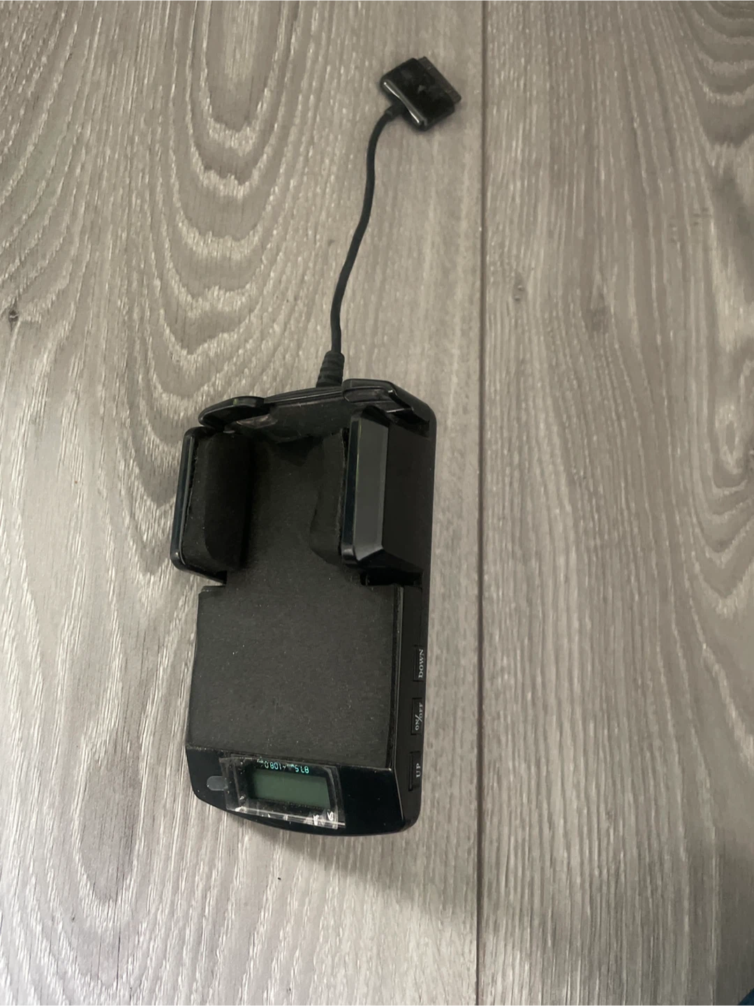 🏈 Universal Car Phone Mount and FM Transmitter - photo 2