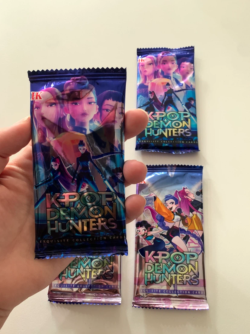 4 Sealed K-Pop Demon Hunters Collection Card Packs - photo 2