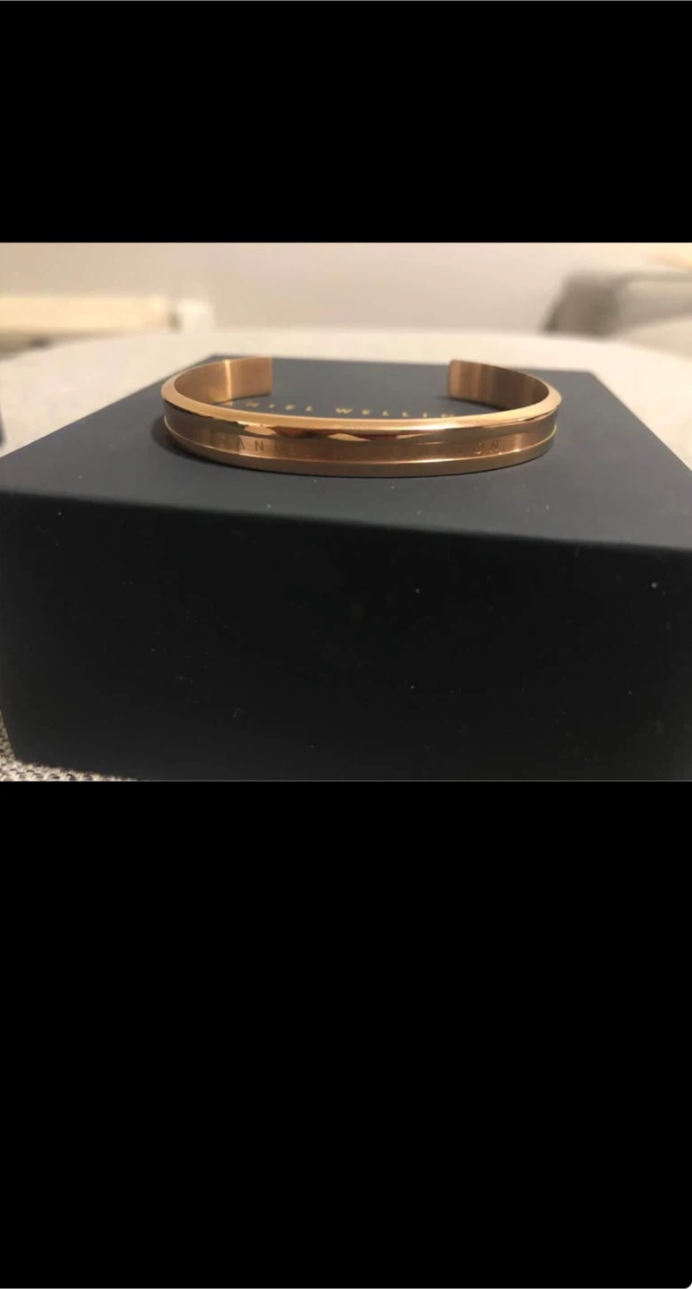 Daniel Wellington Gold Cuff Bracelet