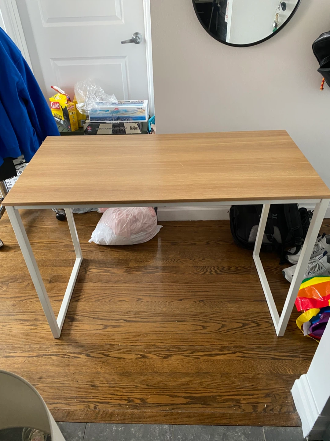 Modern Wood-Look Desk with White Metal Frame 81 x 40 cm