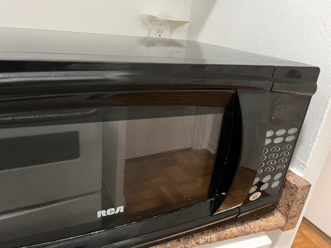 (OBO) Moving Sale - Microwave Oven - Must Go Now - photo 2