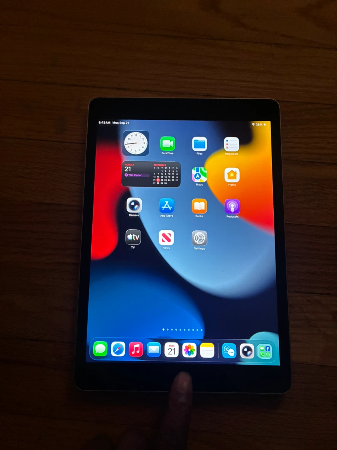 Apple iPad - photo 2