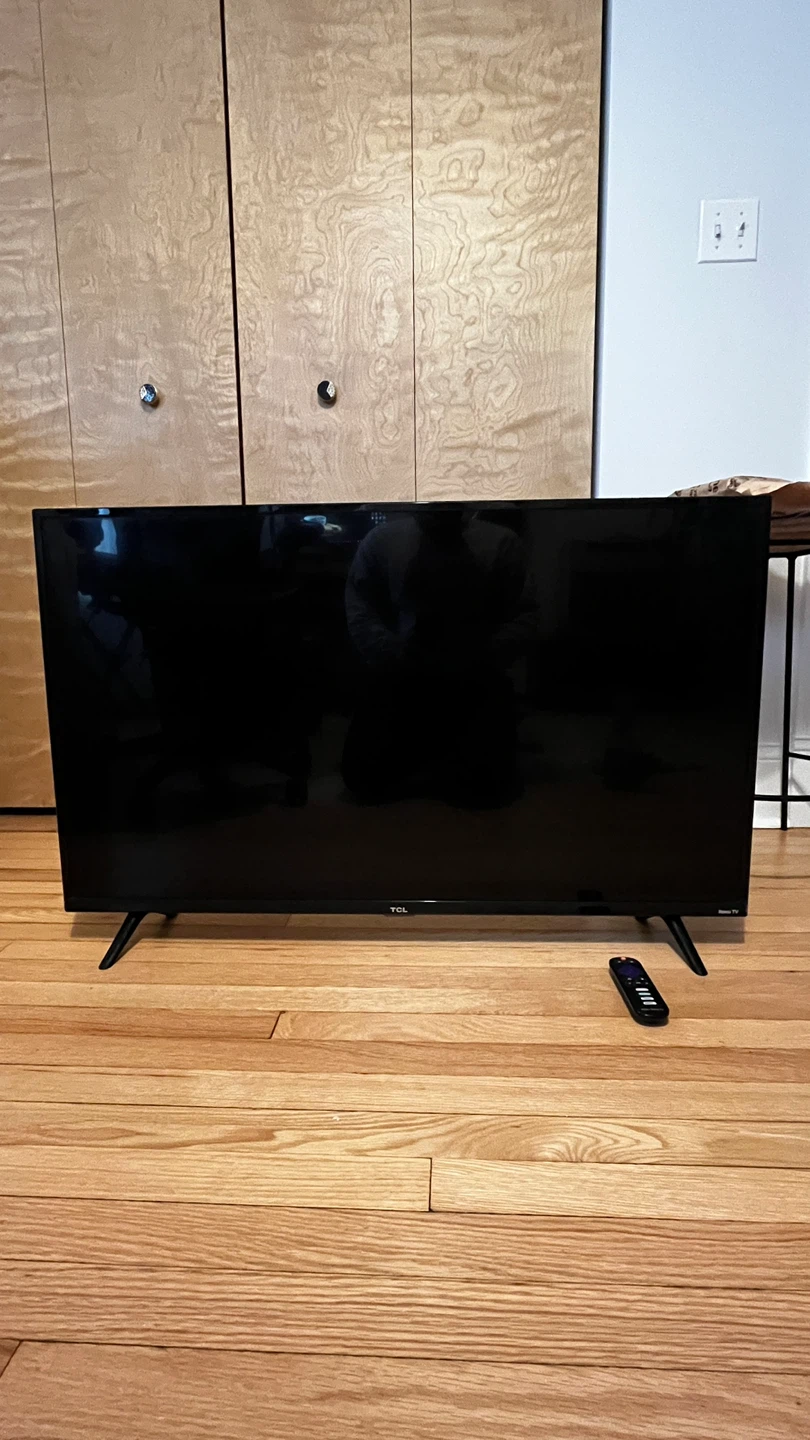 Roku 43” TCL Smart TV