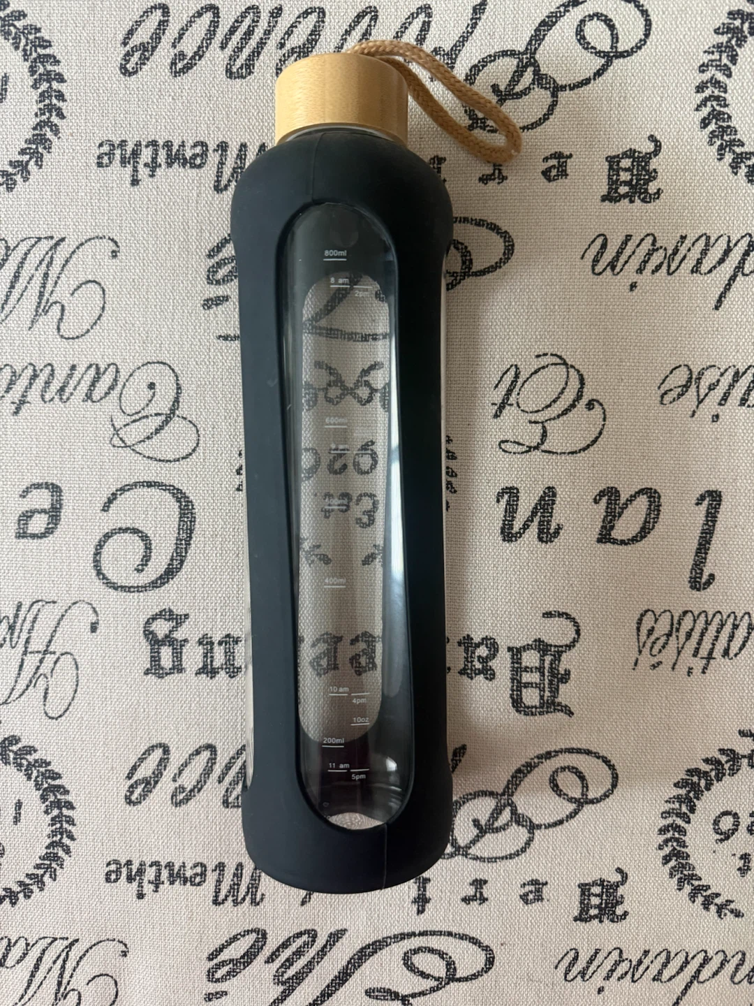 🏈 800ml Glass Water Bottle with Black Silicone Sleeve
