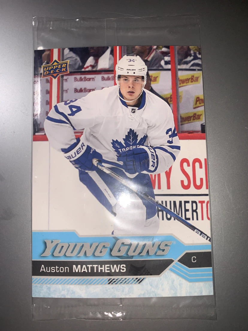 Oversized 2016-17 Upper Deck Auston Matthews Young Guns