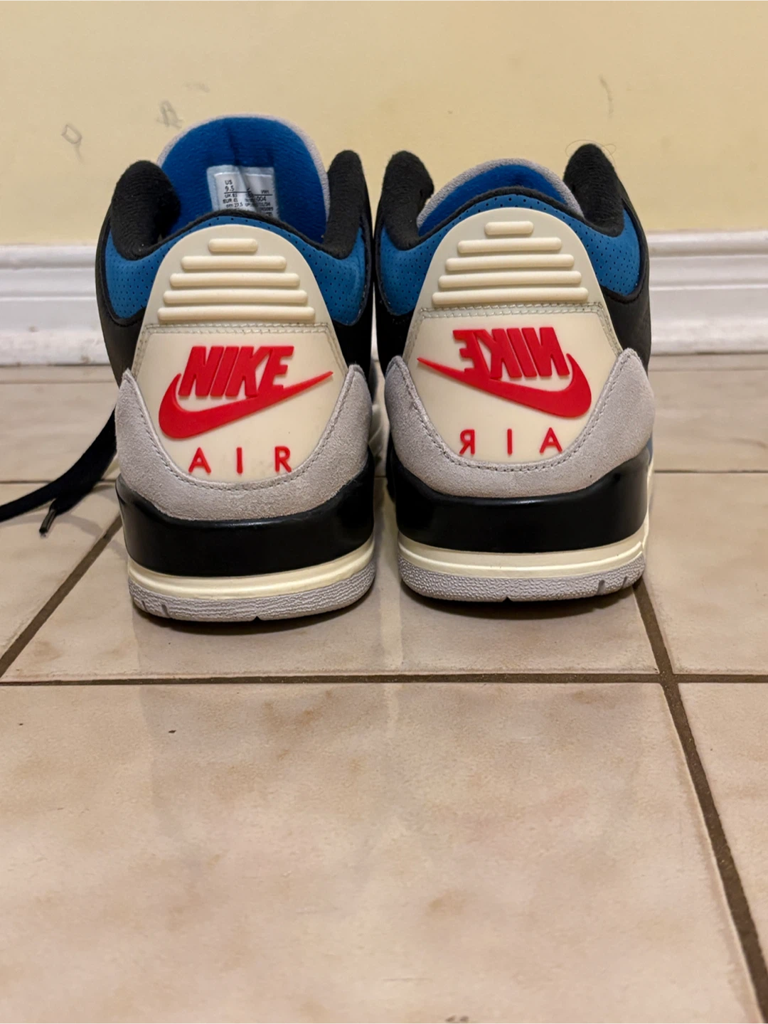 Nike Air Jordan 3 Rare Air Size 9.5 - photo 3
