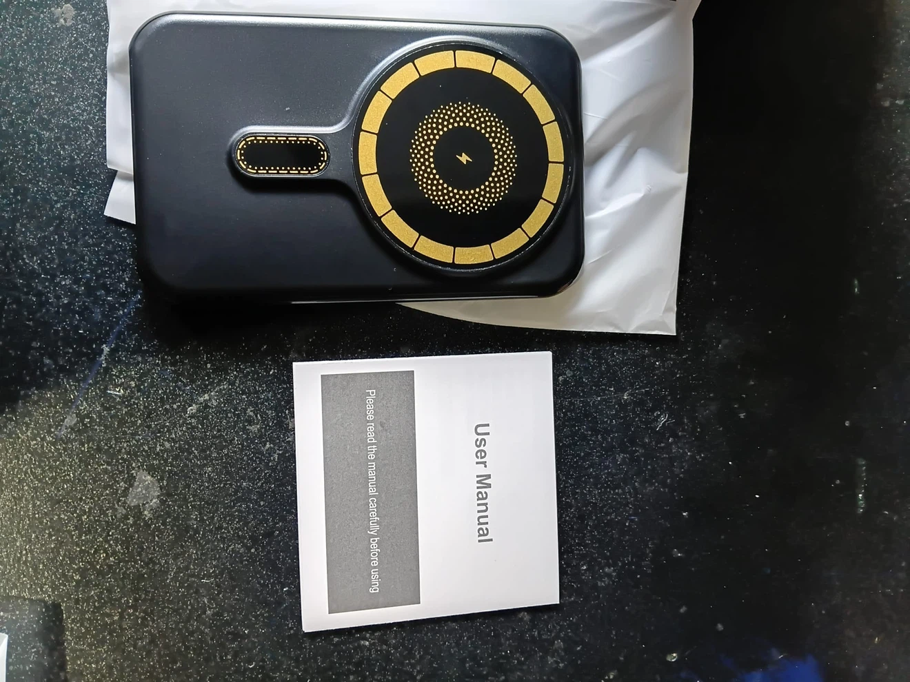 Magnetic Wireless Power Bank - photo 2