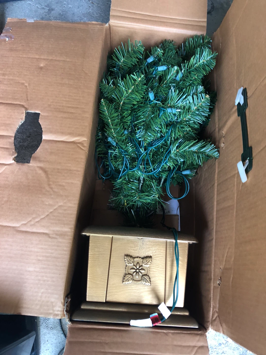 4 foot Pre-lit Uki Pine Christmas Tree - photo 2