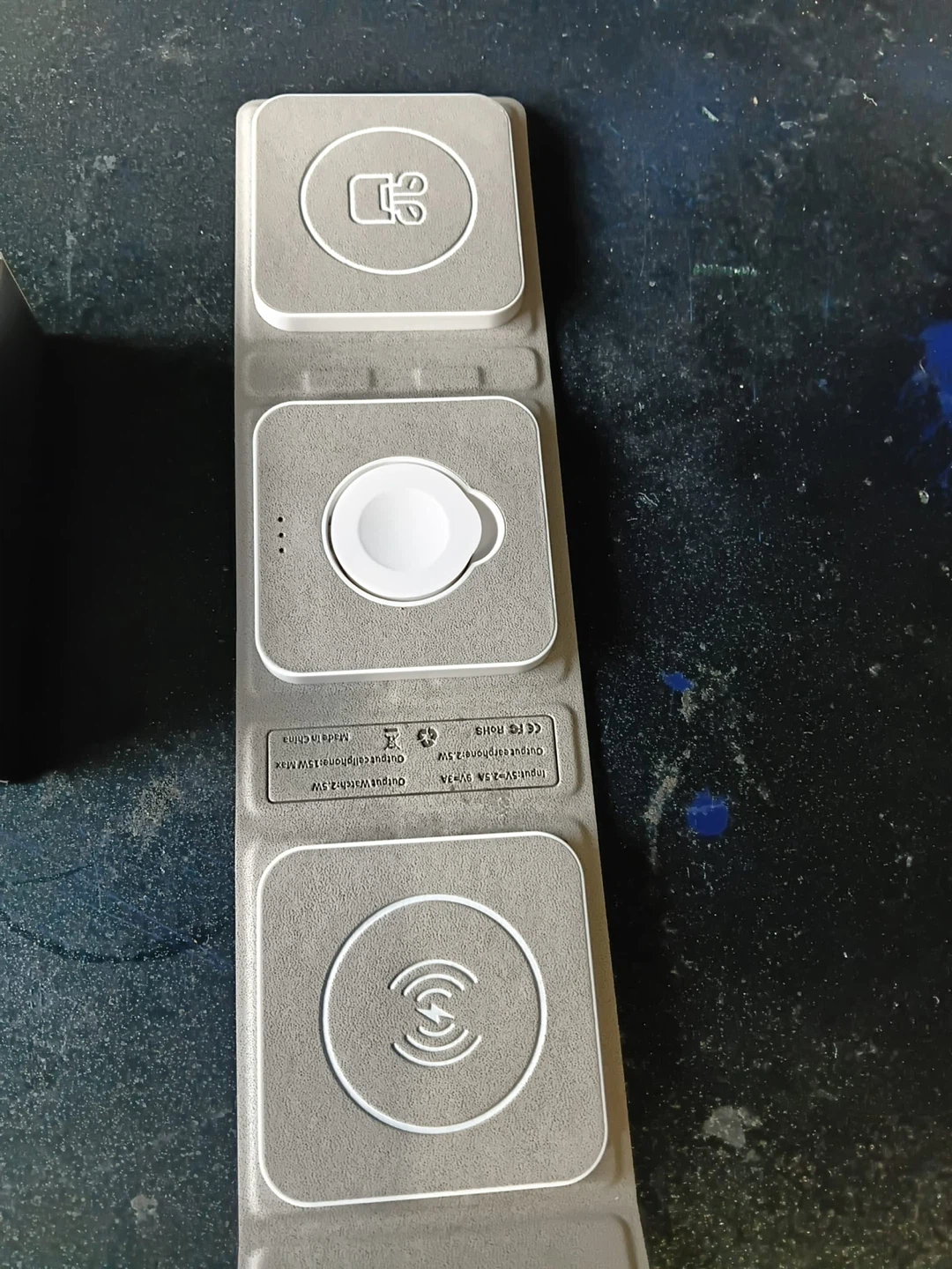 3-in-1 Foldable Wireless Charging Station - photo 2