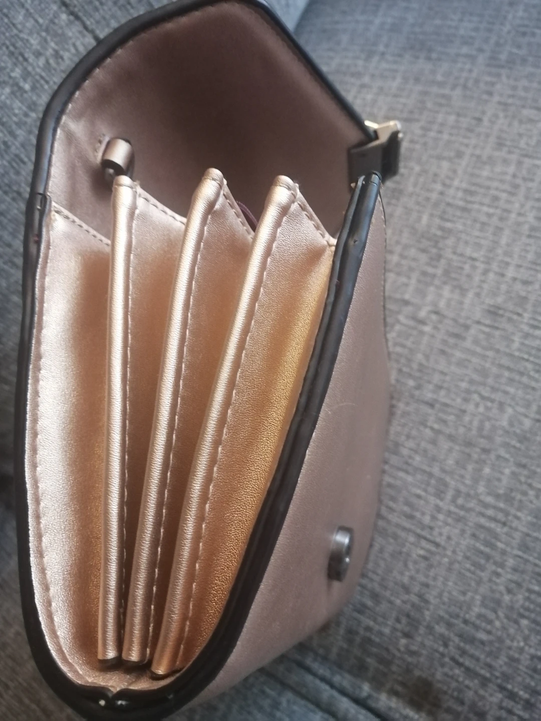 Simons gold clutch purse. - photo 5