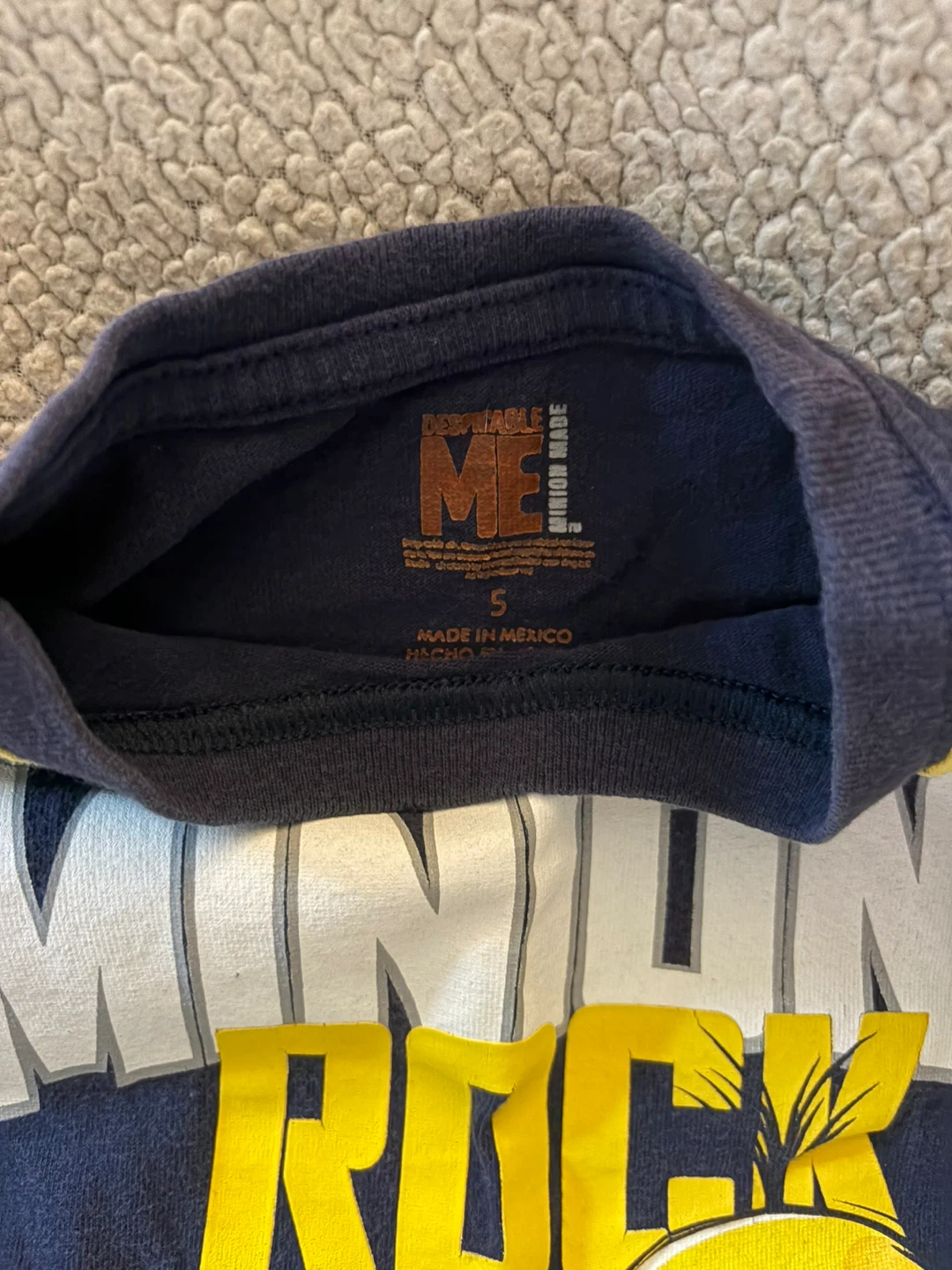 Despicable Me Minions T-Shirt Size 5 - photo 2