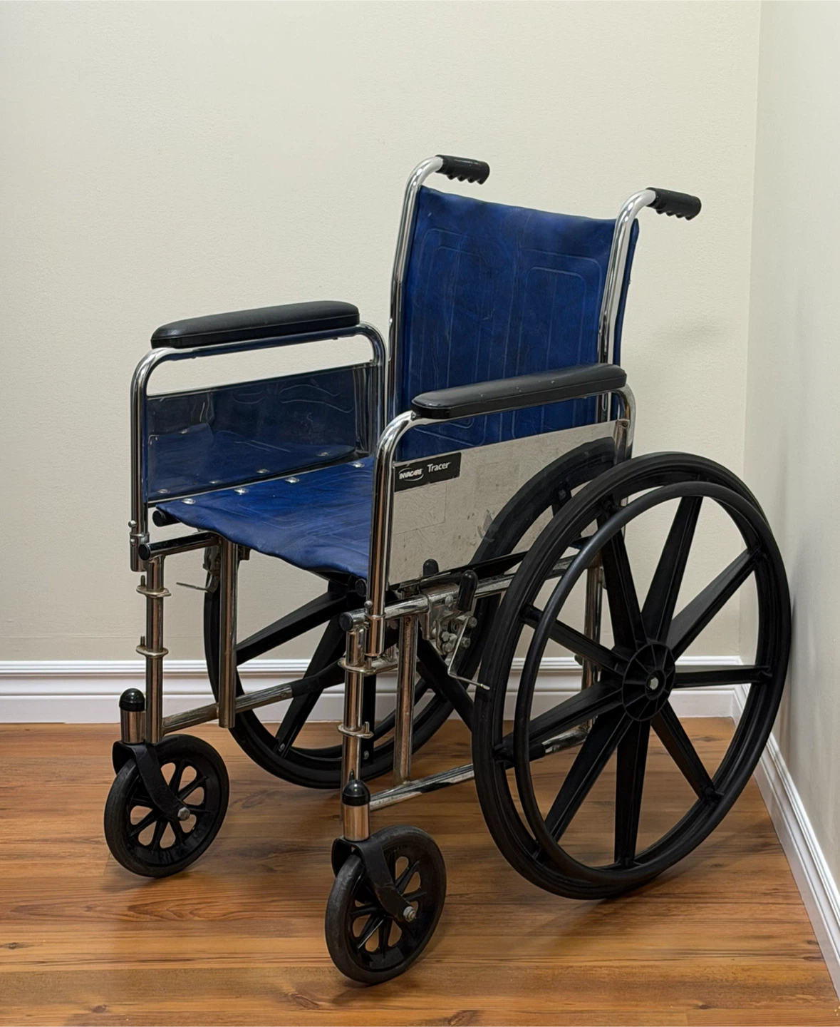Invacare Tracer Wheelchair - photo 2