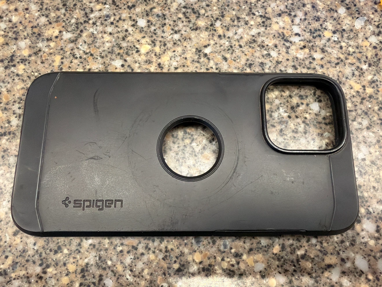 Spigen Mag safe iPhone 13 Pro Max phone case