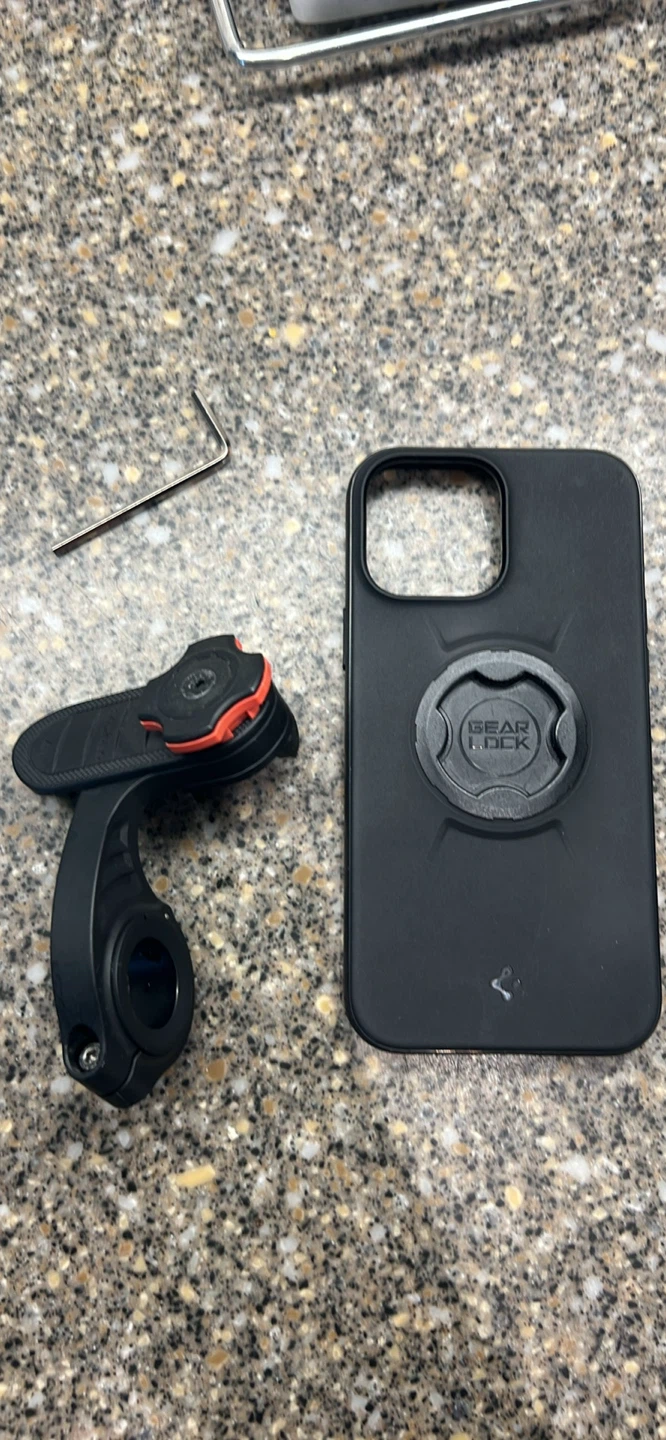 Spigen Gearlock go pro Bike Mount and iPhone 13 Pro Max case. - photo 4